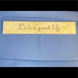 Life a good live wall frame